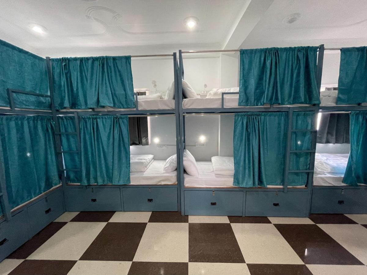 12 Monks Rishikesh Hostel Екстериор снимка