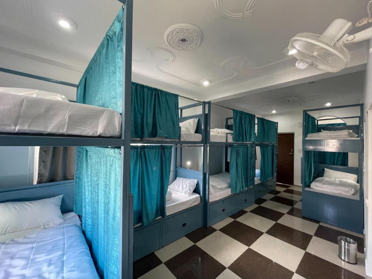 12 Monks Rishikesh Hostel Екстериор снимка