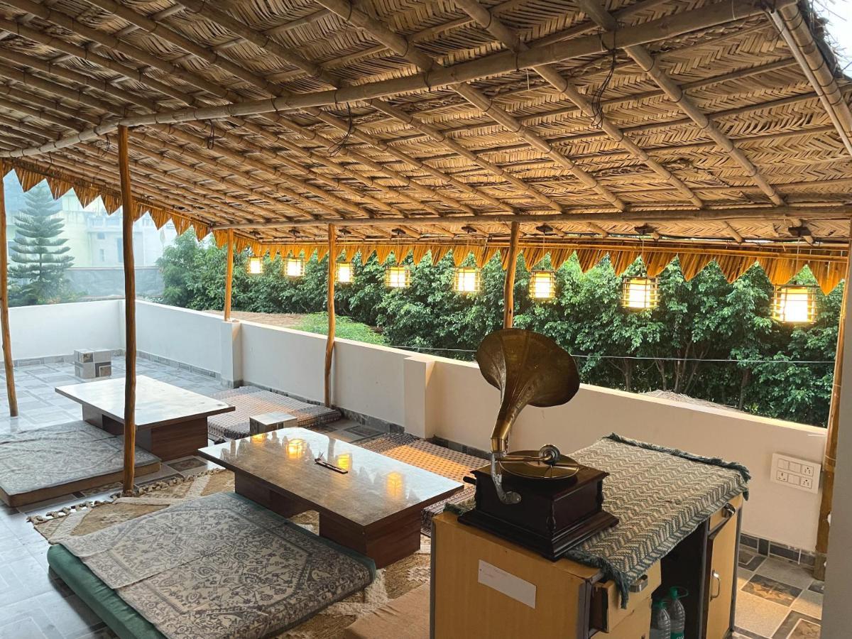 12 Monks Rishikesh Hostel Екстериор снимка