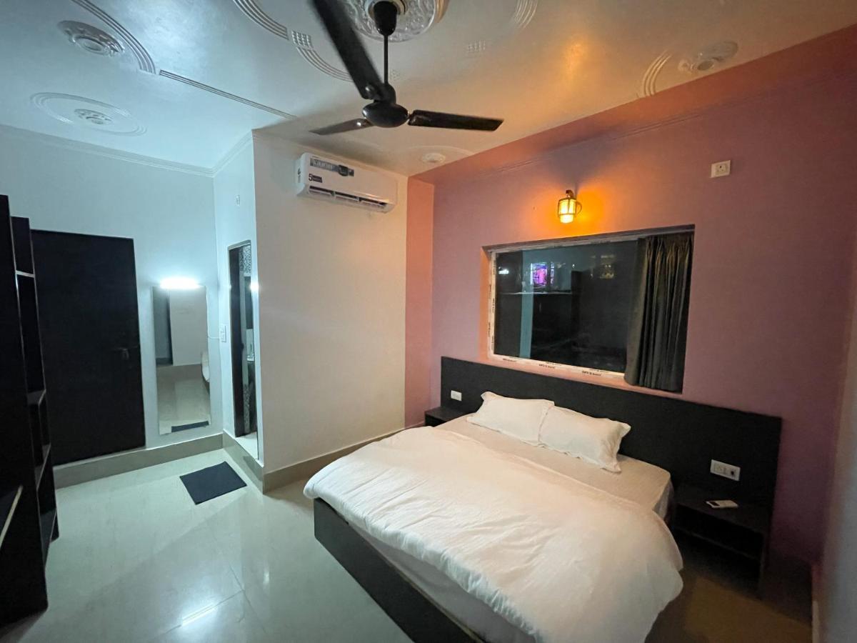 12 Monks Rishikesh Hostel Екстериор снимка